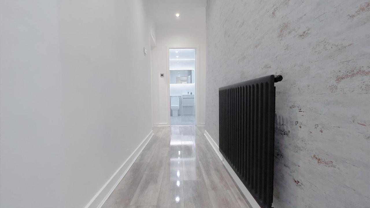 Stunning Luxury Apartment Near Motherwell Wishaw  Exterior photo