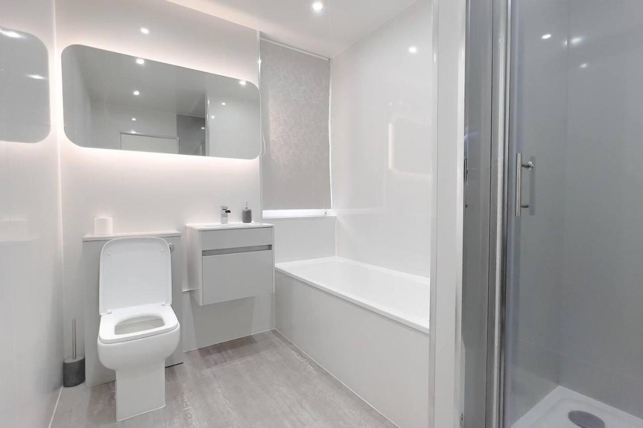 Stunning Luxury Apartment Near Motherwell Wishaw  Exterior photo